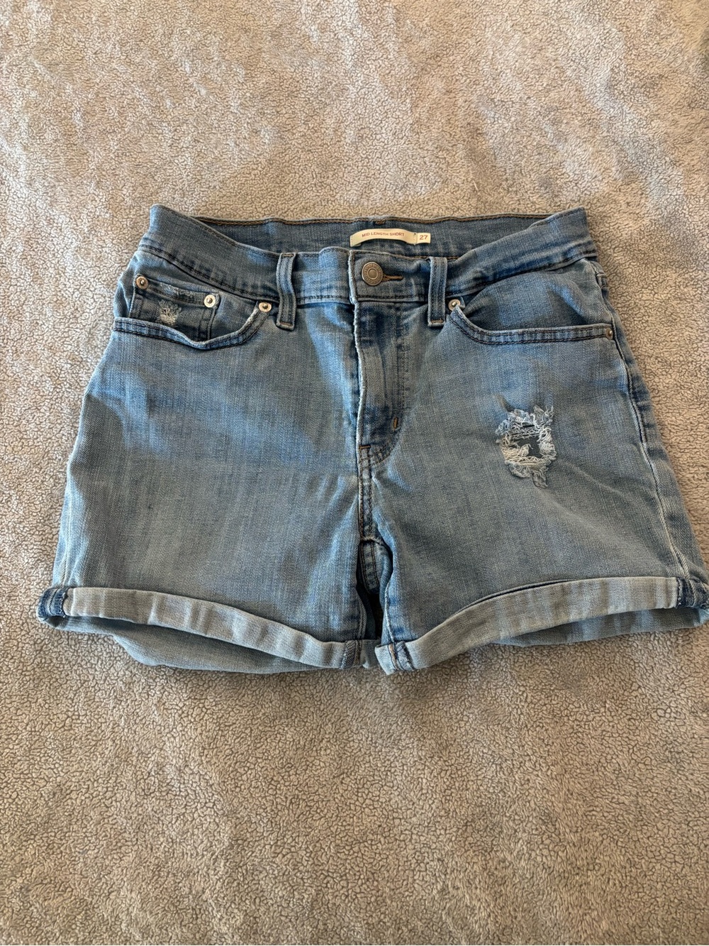 Levi’s Shorts - Picture 1 of 3